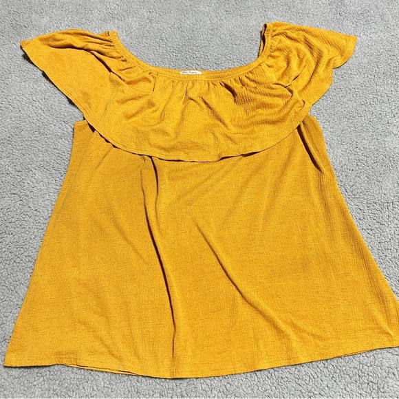 Free Kisses Mustard Yellow Off Shoulder Ruffle Top Plus Size 2X Boho Stretch - Picture 1 of 6